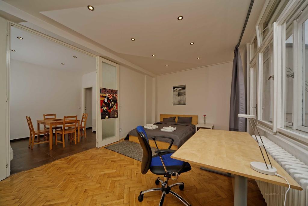 Vorsilska Apartament *